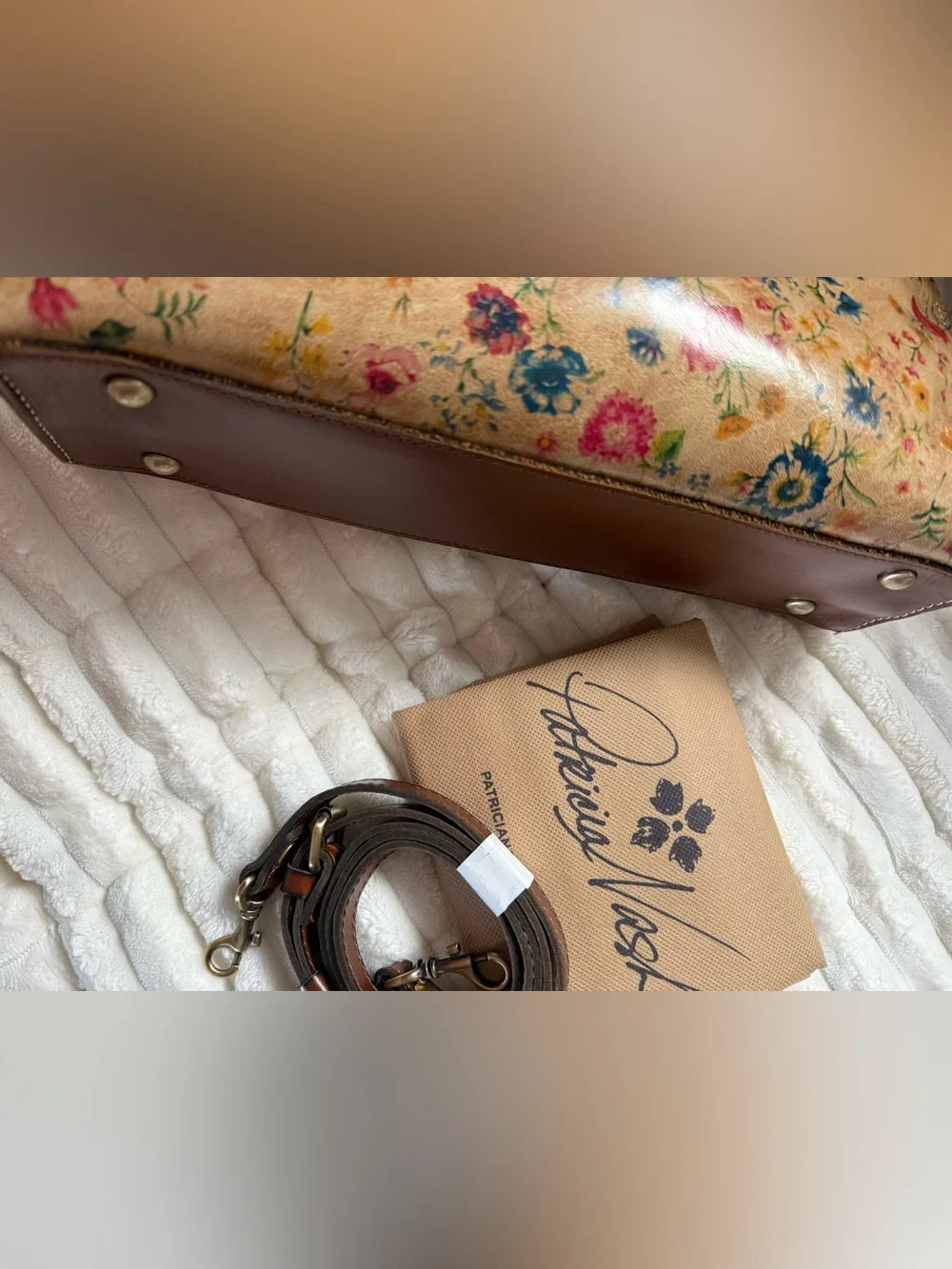 Patricia Nash Floral Bag - Picture 5 of 5
